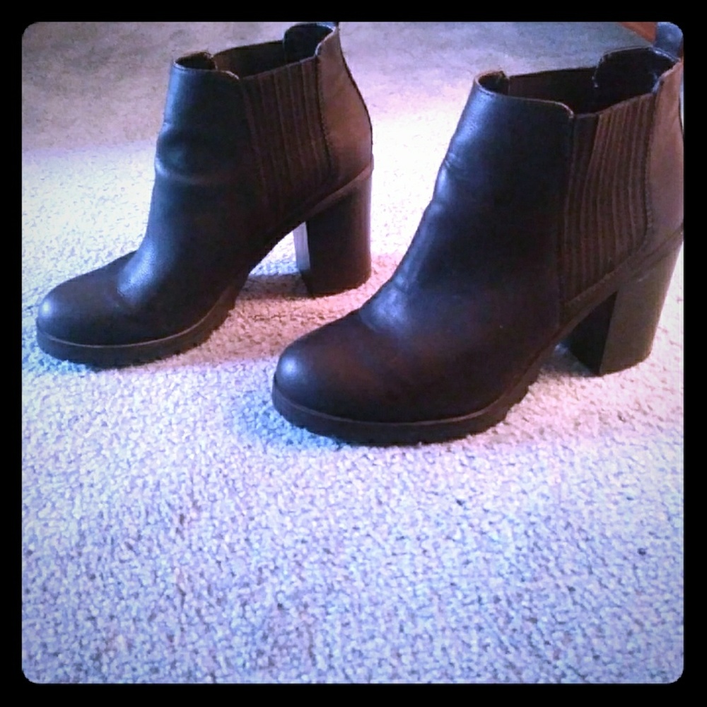 Sam & Libby boots